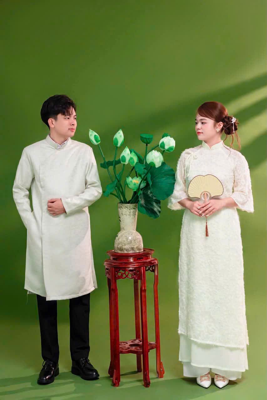 Chiếc Váy Cưới Lụa Thướt Tha